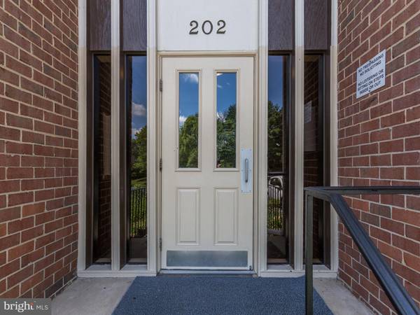 202 ERIN WAY #201, Reisterstown, MD 21136