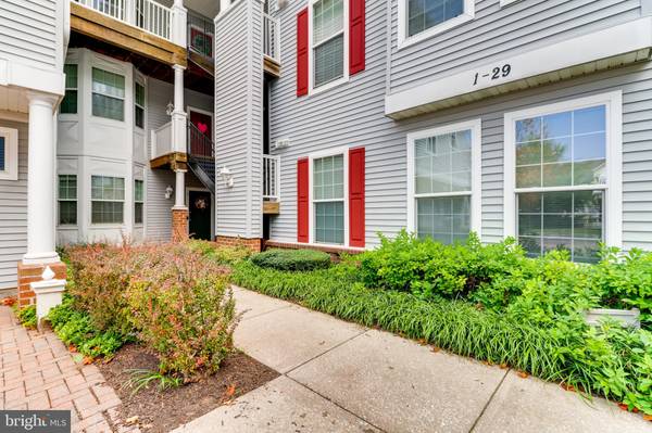 25 HAWK RISE LN #303, Owings Mills, MD 21117