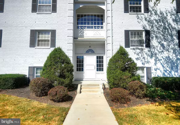 4 ELPHIN CT #102, Lutherville Timonium, MD 21093