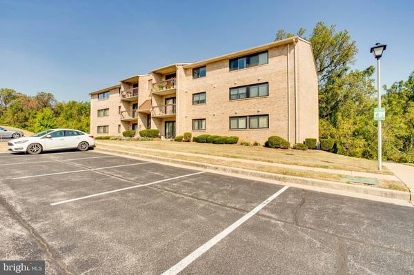 3 SUMMIT HILL CT #B-3, Catonsville, MD 21228