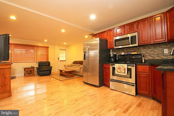 25 BLISTER ST, Baltimore, MD 21220