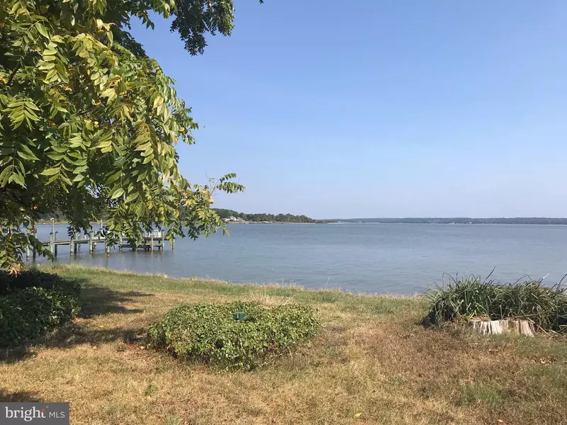 12556 NEALE SOUND DR, Cobb Island, MD 20625