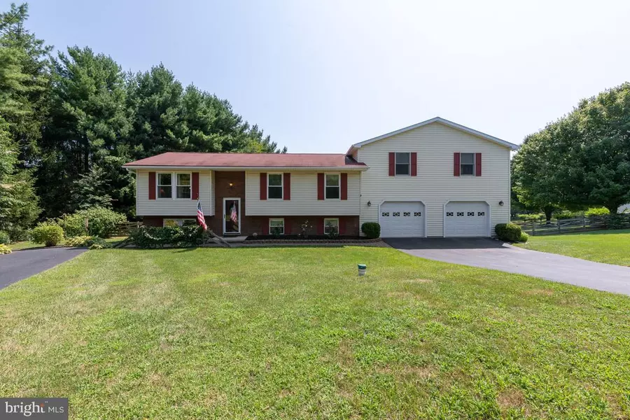 1255 CHANDLER DR, Westminster, MD 21157