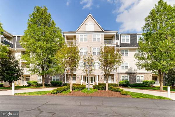 2500 WATERSIDE DR #205, Frederick, MD 21701