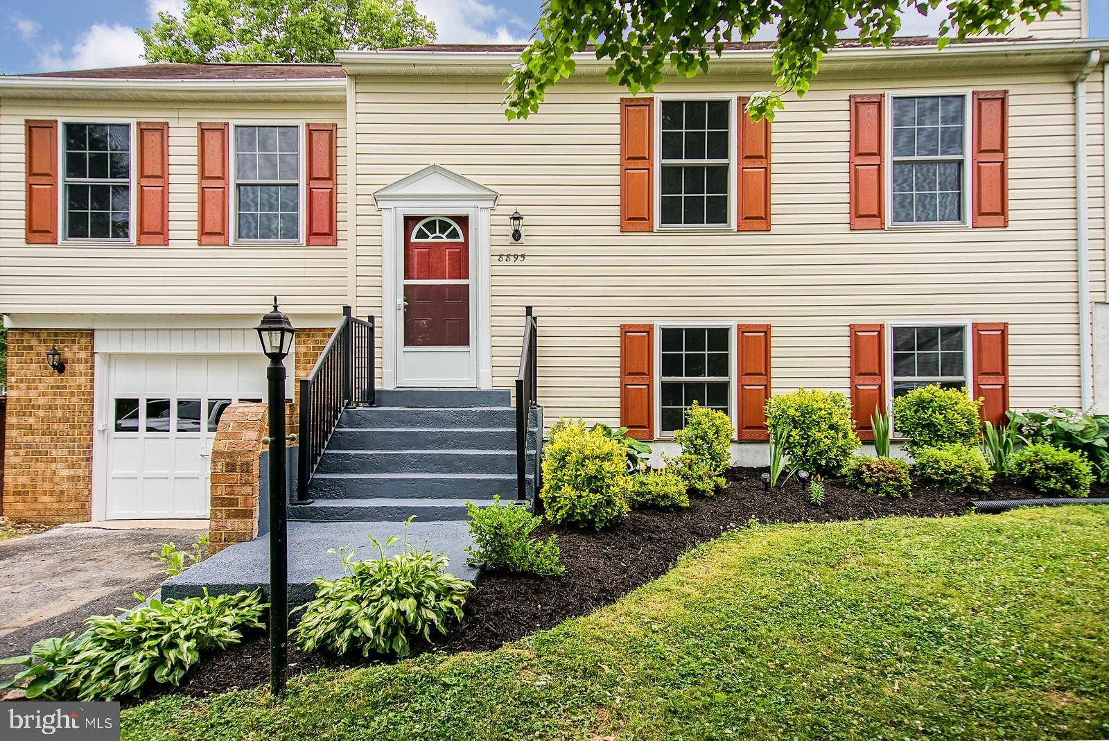 Walkersville, MD 21793,8895 SUCCESSFUL WAY