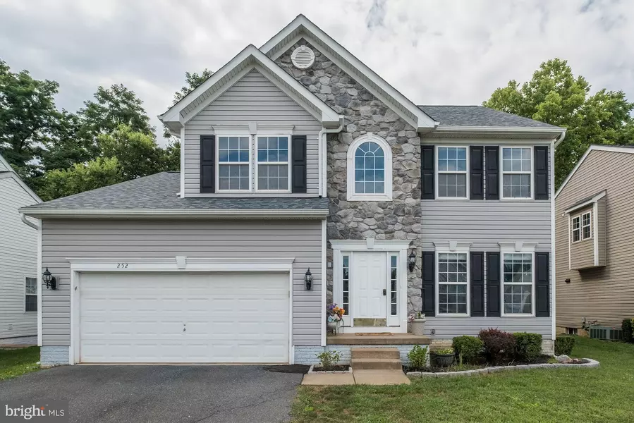 252 BISHOPS GLEN DR, Frederick, MD 21702