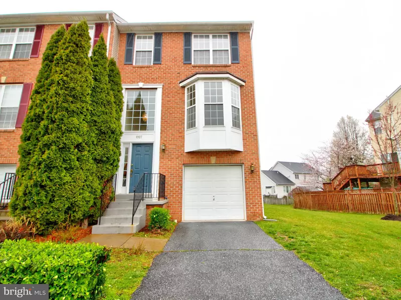 1927 CROSSING STONE CT, Frederick, MD 21702