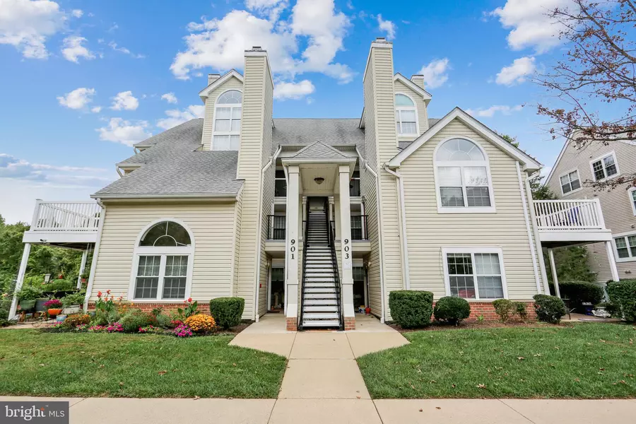 903 HILLSIDE LAKE TER #601, Gaithersburg, MD 20878