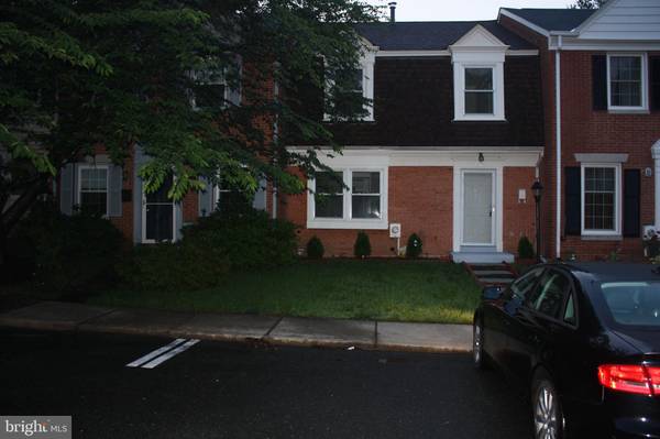 12 FENCELINE DR, Gaithersburg, MD 20878