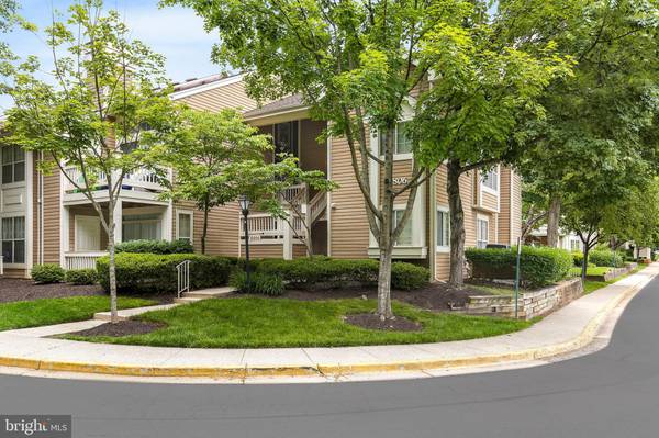 10806 ANTIGUA TER #202, Rockville, MD 20852