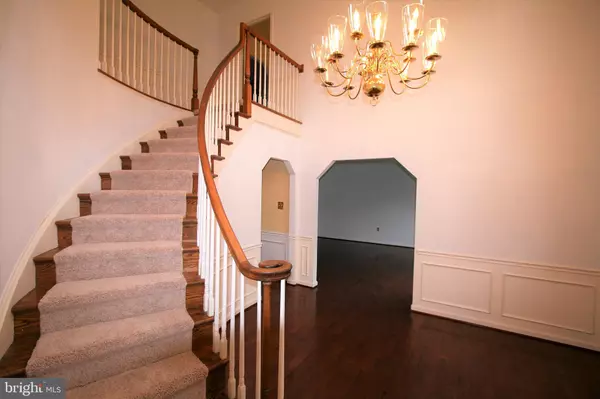 Germantown, MD 20874,13648 SPINNING WHEEL DR