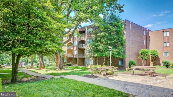 434 GIRARD ST #221, Gaithersburg, MD 20877