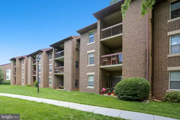 7900 PEARLBUSH DR #303, Gaithersburg, MD 20879