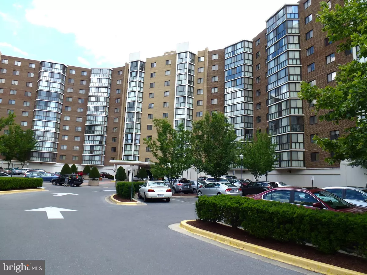 Silver Spring, MD 20906,15100 INTERLACHEN #4-602