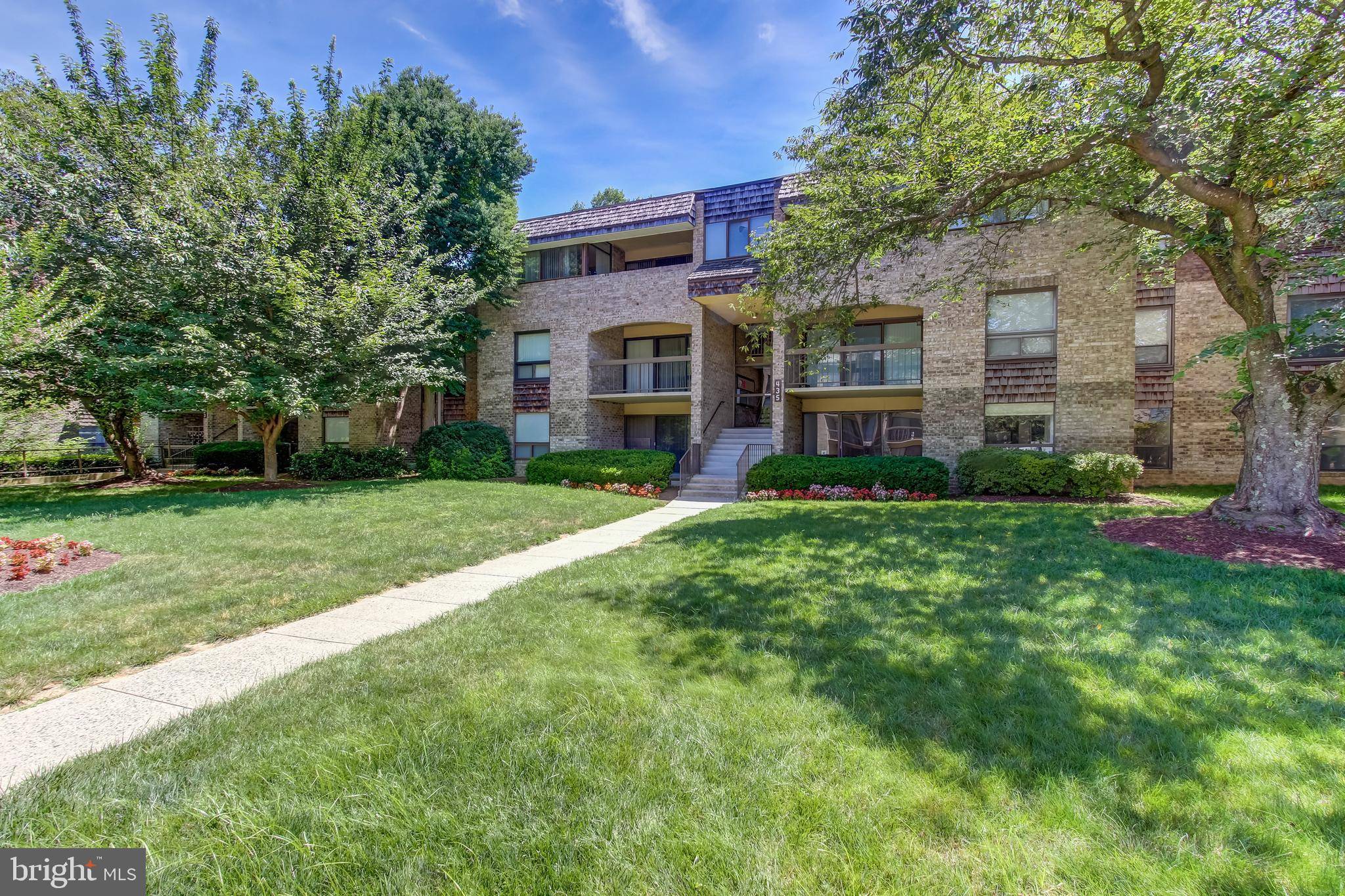 Gaithersburg, MD 20879,435 CHRISTOPHER AVE #14