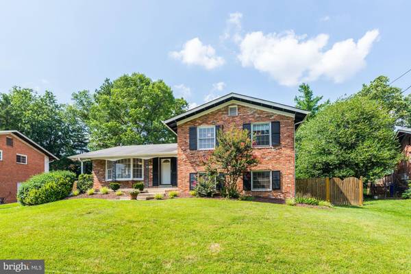 11419 GEORGETOWNE DR, Potomac, MD 20854