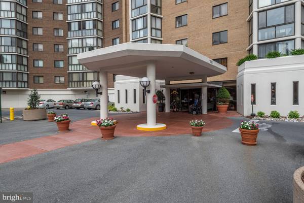 Silver Spring, MD 20906,15100 INTERLACHEN DR #4-617