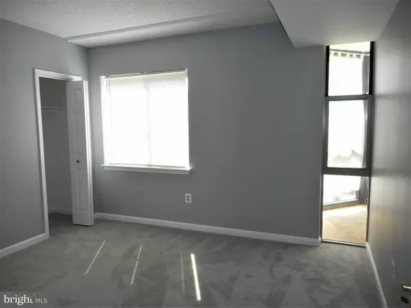 Rockville, MD 20850,24 COURTHOUSE SQ #211