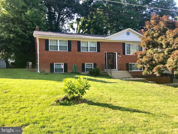 6926 BRIARCLIFF DR, Clinton, MD 20735