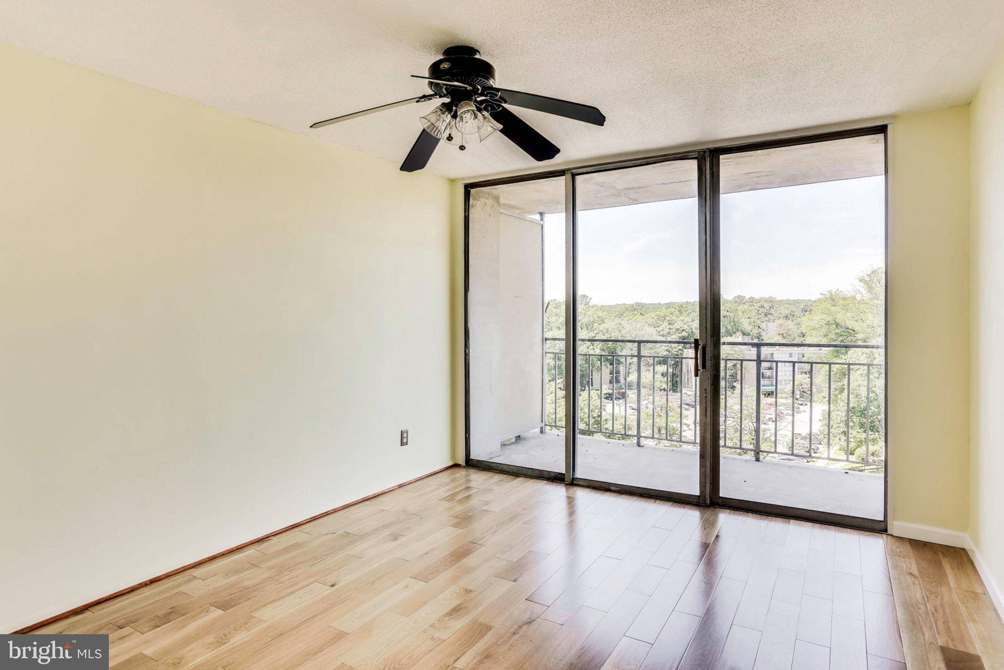 Adelphi, MD 20783,1836 METZEROTT RD #812
