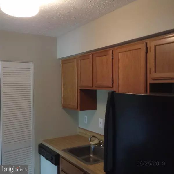 Upper Marlboro, MD 20774,11412 HONEYSUCKLE CT #8-6