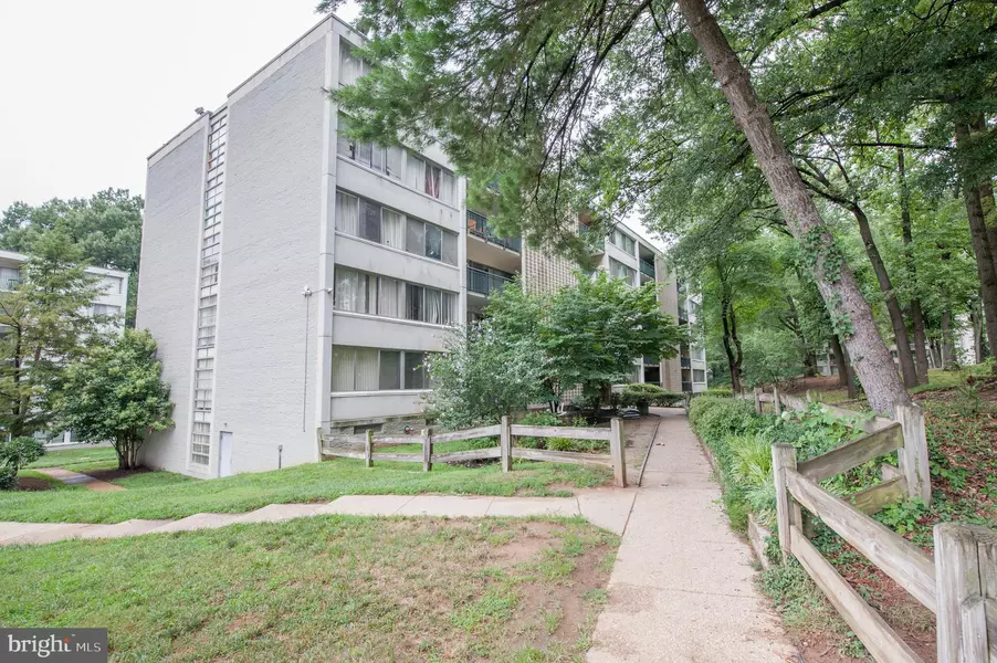 1804 METZEROTT RD #102, Adelphi, MD 20783