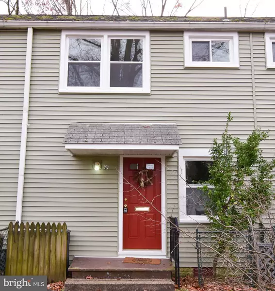 6-P PLATEAU PL, Greenbelt, MD 20770