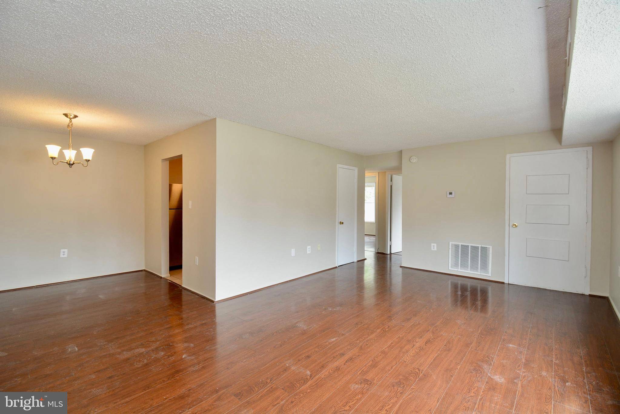 Suitland, MD 20746,3807 SWANN RD #101