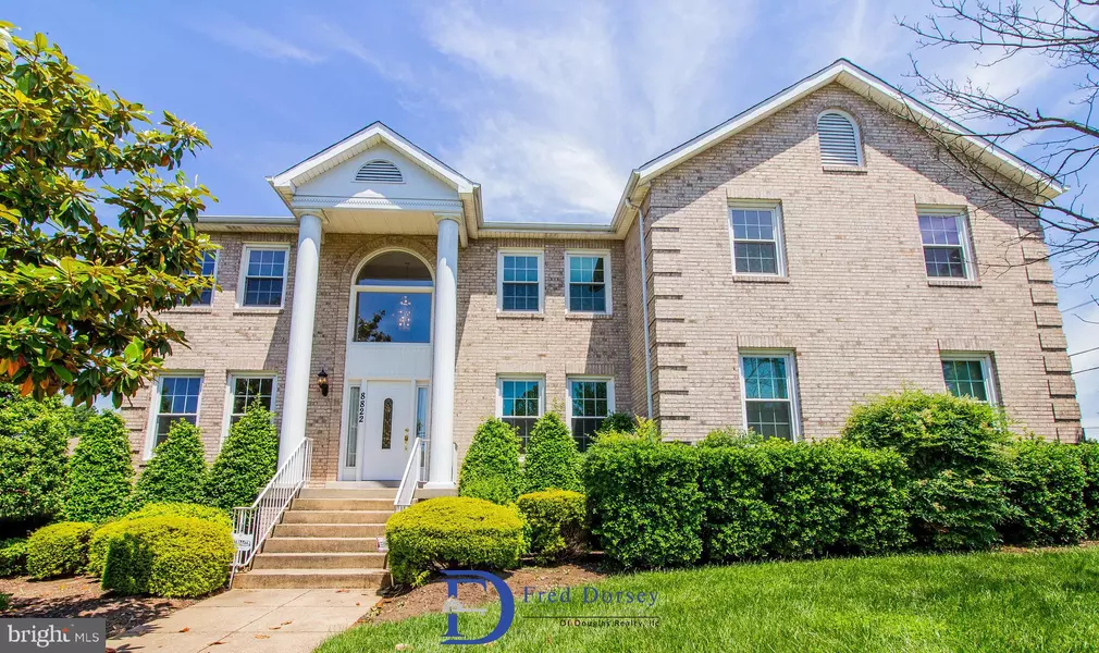 8822 GLENARDEN PKWY, Glenarden, MD 20706