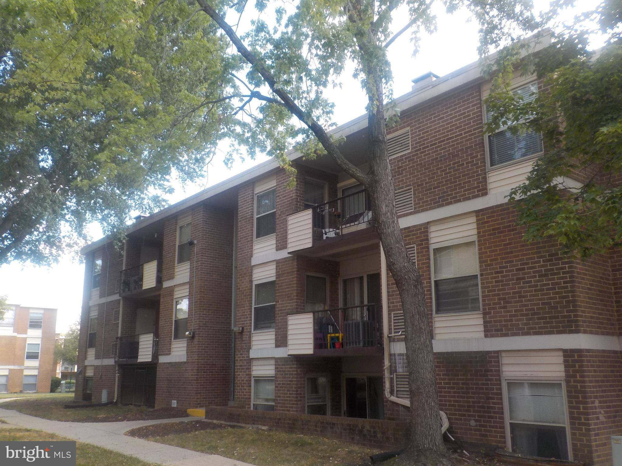 3825 SAINT BARNABAS RD #T, Suitland, MD 20746