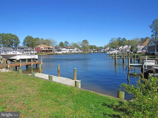 4 MOONSHELL DR, Ocean Pines, MD 21811