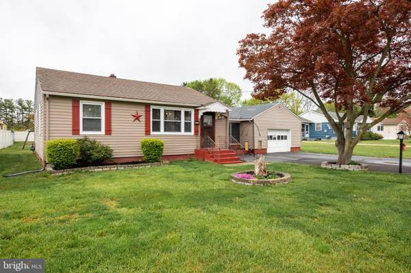 812 W SUMMER AVE, Minotola, NJ 08341