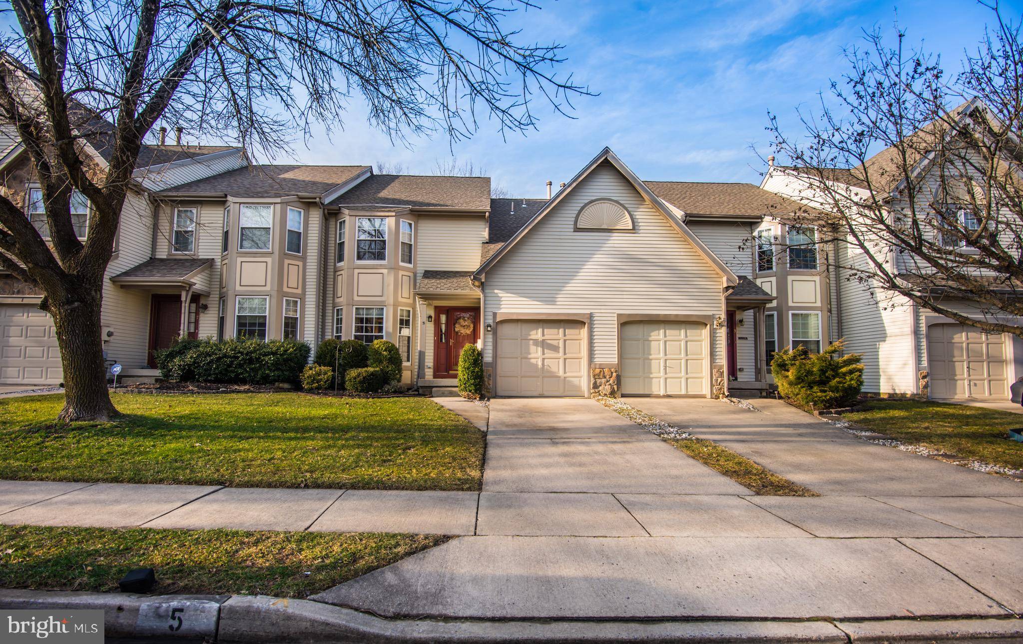 5 LANGCLIFFE CT, Mount Laurel, NJ 08054
