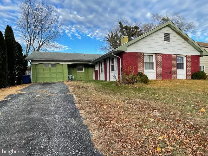 9 PENSDALE LN, Willingboro, NJ 08046