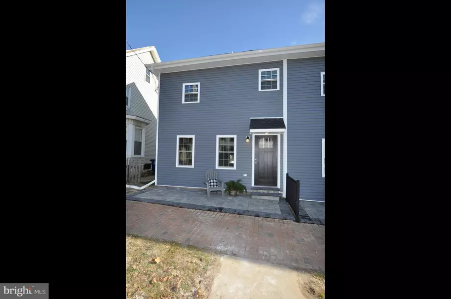 54 HANOVER ST, Pemberton, NJ 08068