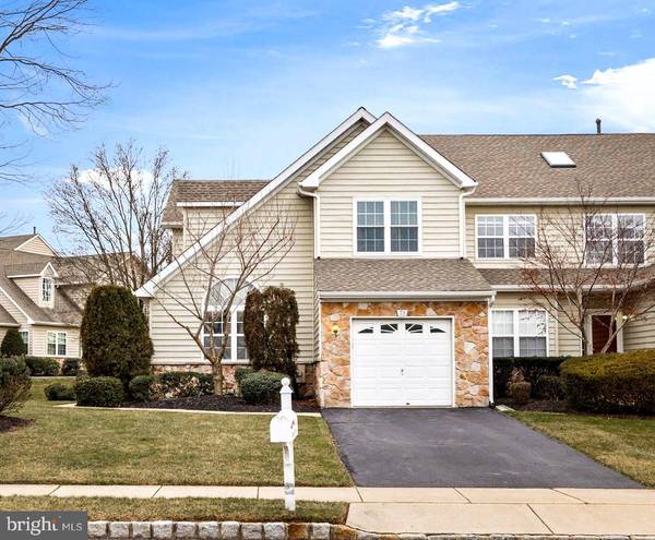 73 PALMER DR, Moorestown, NJ 08057