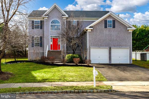 3 JASPER DR, Columbus, NJ 08022