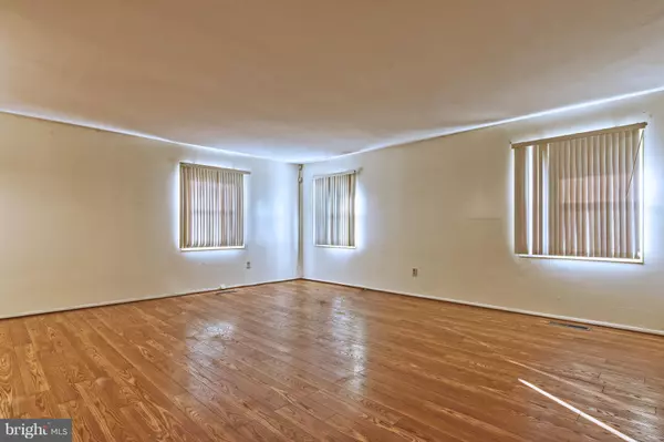 Willingboro, NJ 08046,30 GALLANT LN