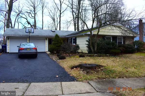 10 EMERALD LN, Willingboro, NJ 08046