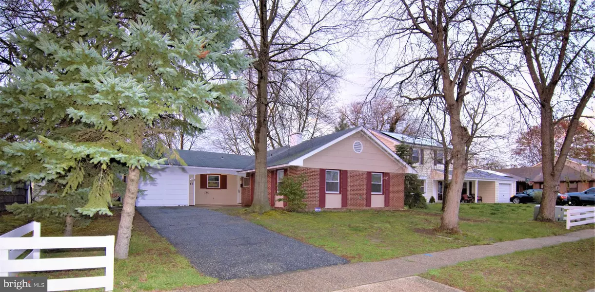 43 POND LN, Willingboro, NJ 08046