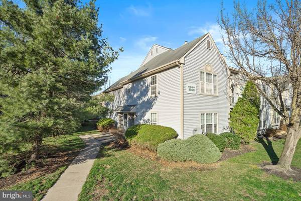 3901-A TARNBROOK DR, Mount Laurel, NJ 08054