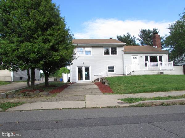 141 LUCAS DR, Bordentown, NJ 08505