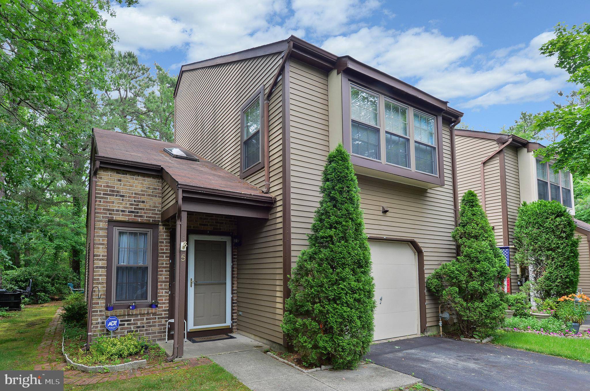 Marlton, NJ 08053,5 FAIRWAY CT