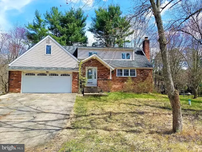 302 ELM TER, Marlton, NJ 08053