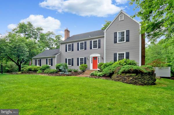 2 COVE RD, Moorestown, NJ 08057