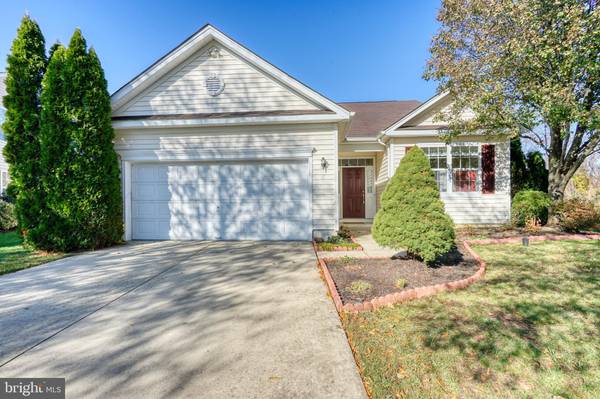 17 MAYFAIRE CIR, Westampton, NJ 08060