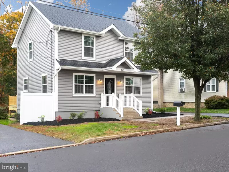 225 UNION ST, Fieldsboro, NJ 08505