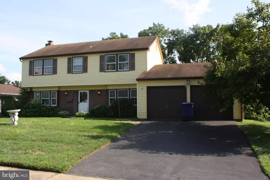 19 EBBTIDE LN, Willingboro, NJ 08046