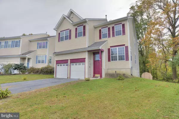 76 ARROWHEAD DR, Burlington, NJ 08016