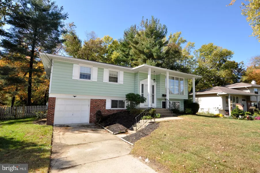 24 CORNELL DR, Delran, NJ 08075